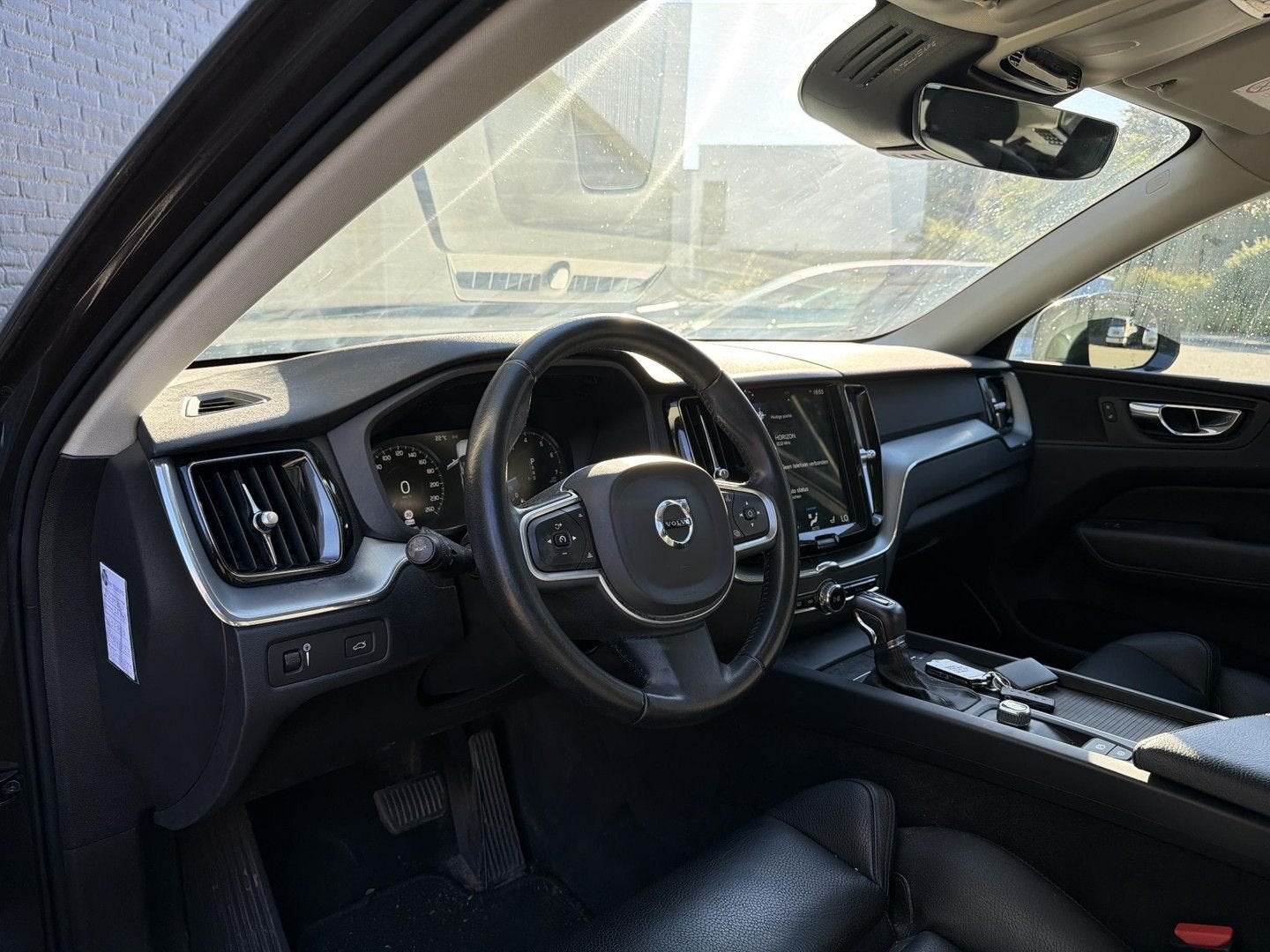 Volvo XC60 2.0 T5 Momentum | Memory Seat | Leder | Cruise |, Auto's, Automaat, Verwarmde buitenspiegels, SUV of Terreinwagen, Zilver of Grijs