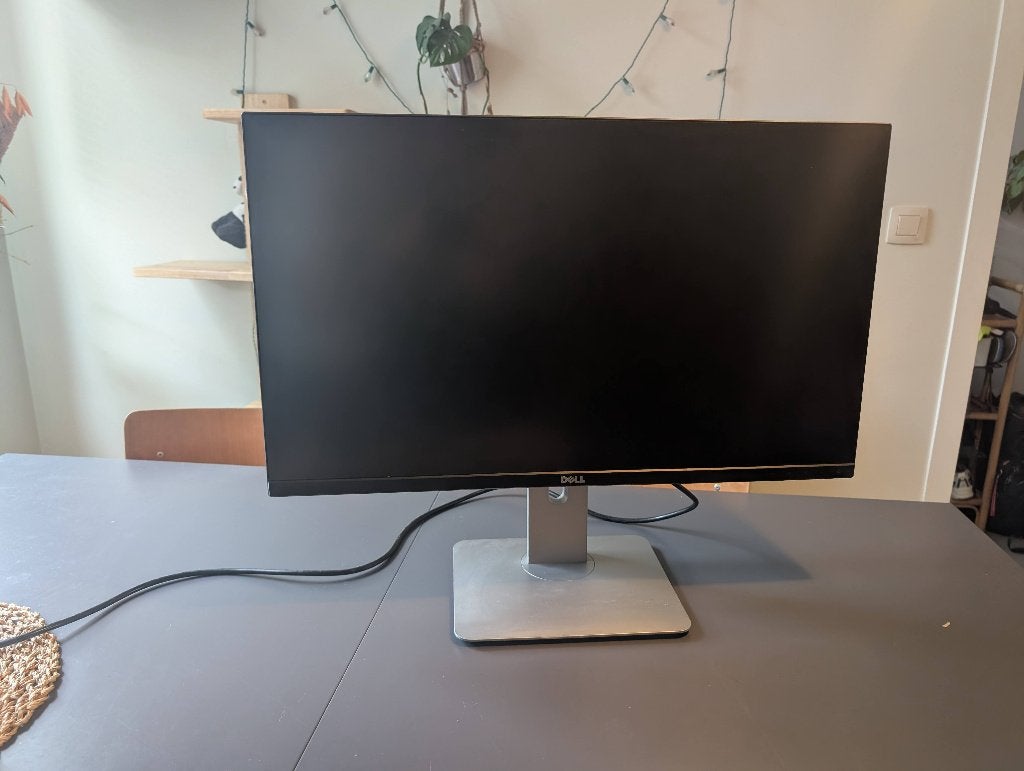 Dell Ultrasharp U2715H + Monitor arm, Computers en Software, Monitoren, Gebruikt, IPS, In hoogte verstelbaar, HDMI