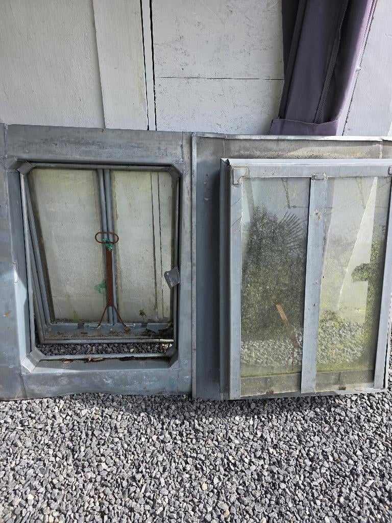 Fenetre zinc 105x83, Bricolage & Construction, Vitres, Châssis & Fenêtres, Enlèvement, Utilisé, Autres types