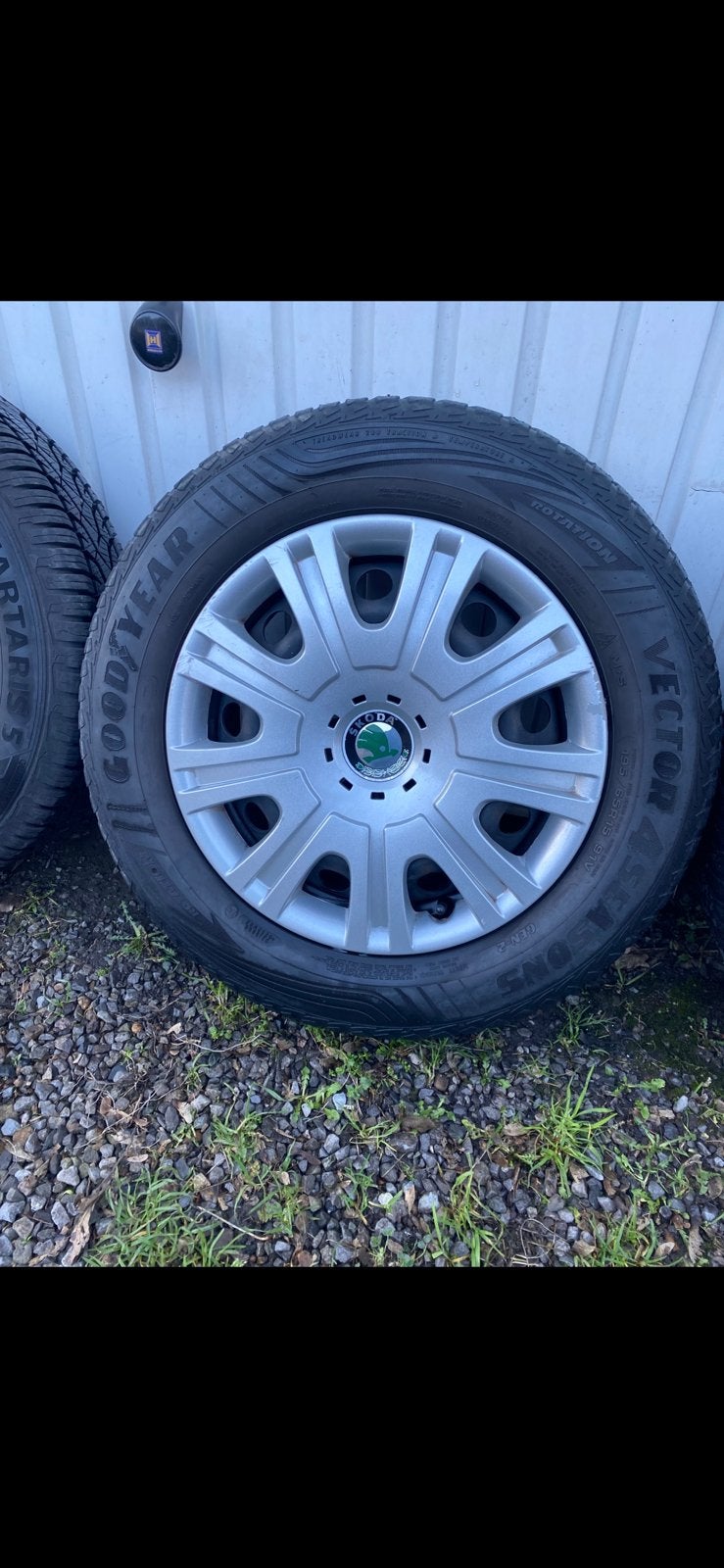 Kit 4 roues compl Skoda/VW 15" - Pneus 4 Saisons 195/65 R15, Autos : Pièces & Accessoires, 15 pouces, Pneus et Jantes, 4 Saisons