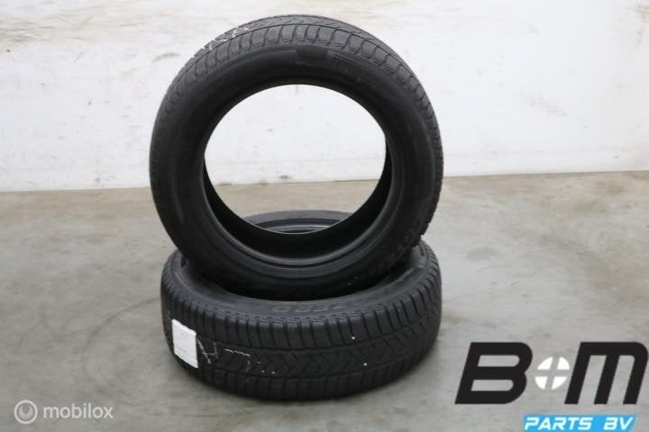 2 x 2255517 97H Pirelli Sottozero 3 Winter RFT 5mm 225 55 17, Auto-onderdelen, Gebruikt, 17 inch, Winterbanden, Band(en)