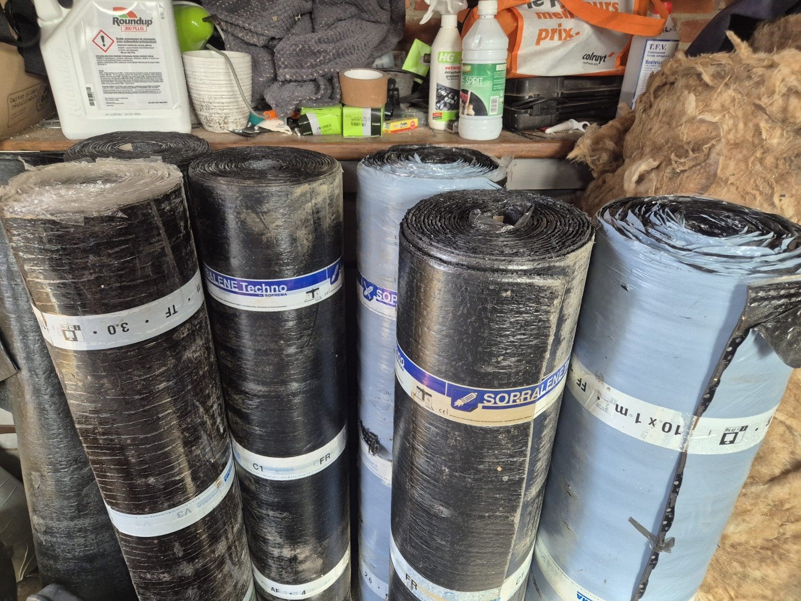 3rollen techno(toplaag)
2 rollen Soprastick venti
1 rol V3 f, Ophalen