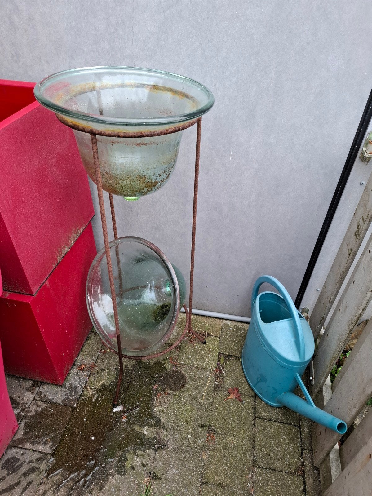 Staander met bokaal en reserve voor plantjes of ..., Tuin en Terras, Ophalen