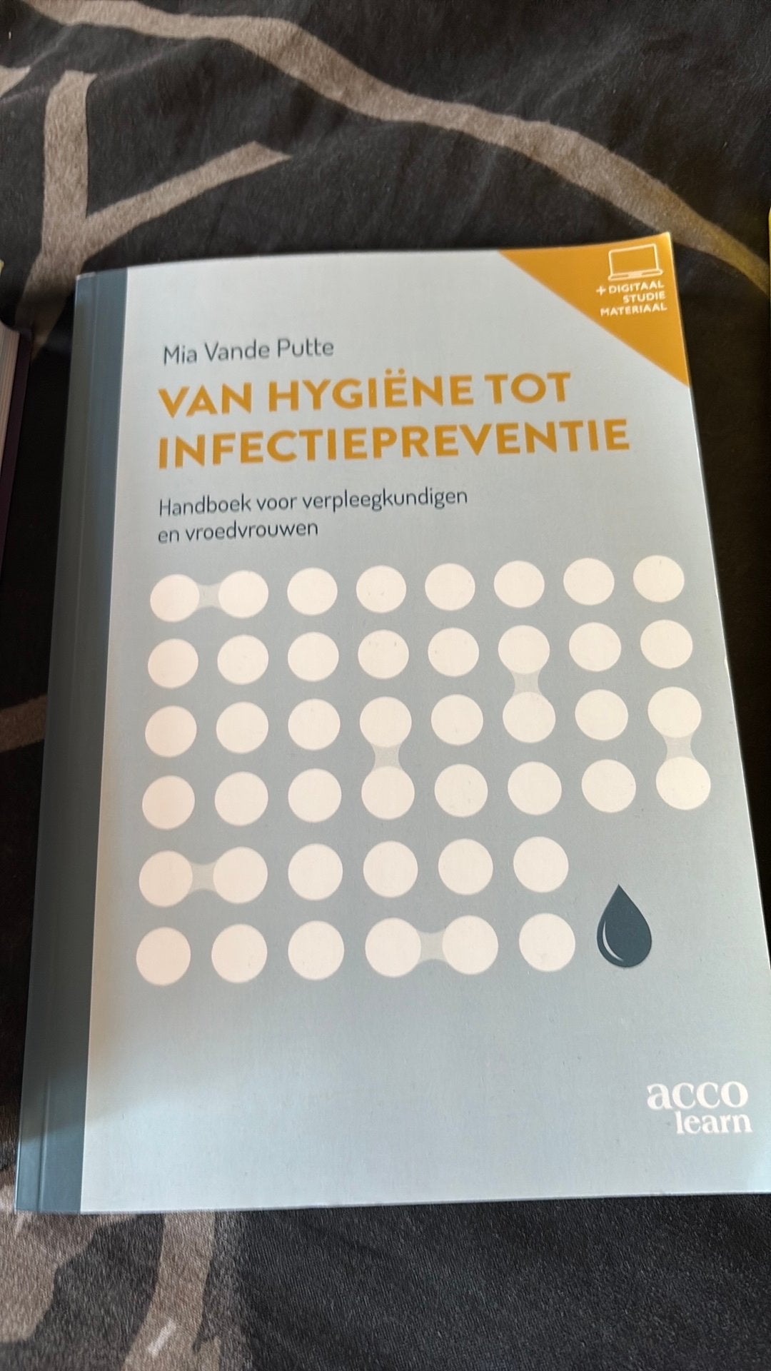 Boek + materialen eerste jaar verpleegkunde, Ophalen, Nieuw
