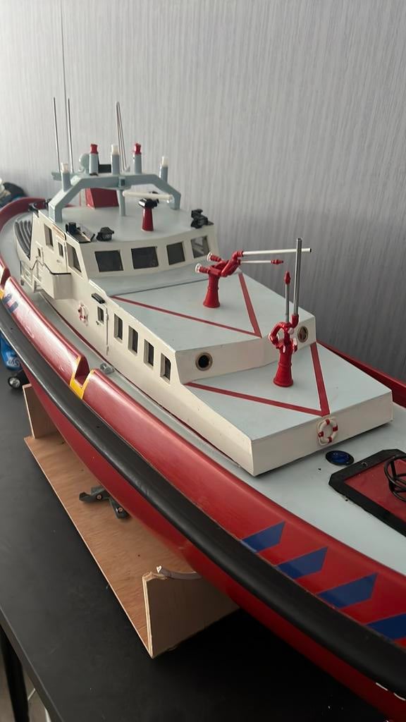 Rc brandweer boot, Ophalen, Zo goed als nieuw
