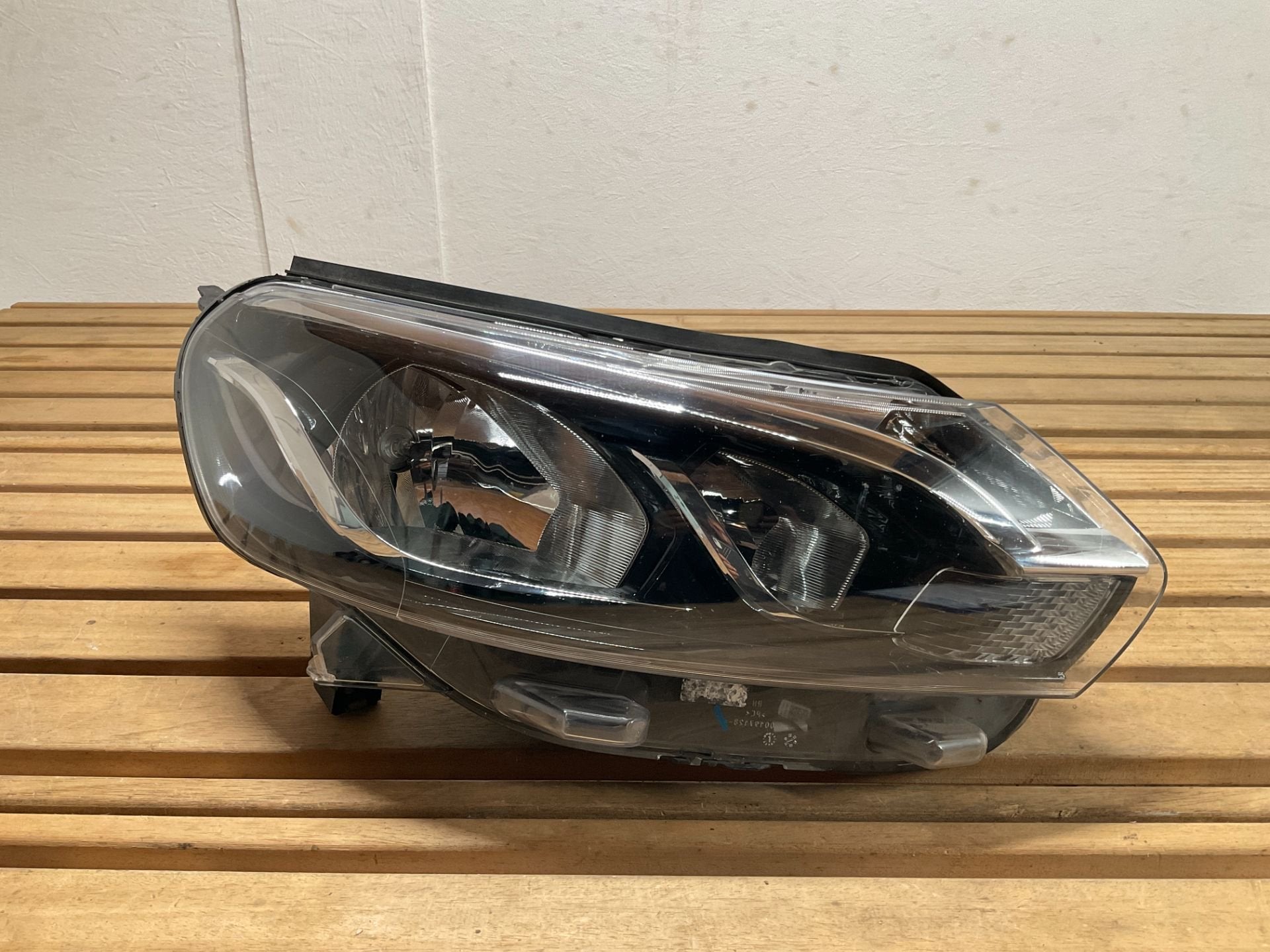 Phare droit Toyota Proace Pro ace 980858118000 b5-546, Info@toyota.co.jp, Toyota Motor Corporation, Toyota-Cho 1
471-8571  Toyota City