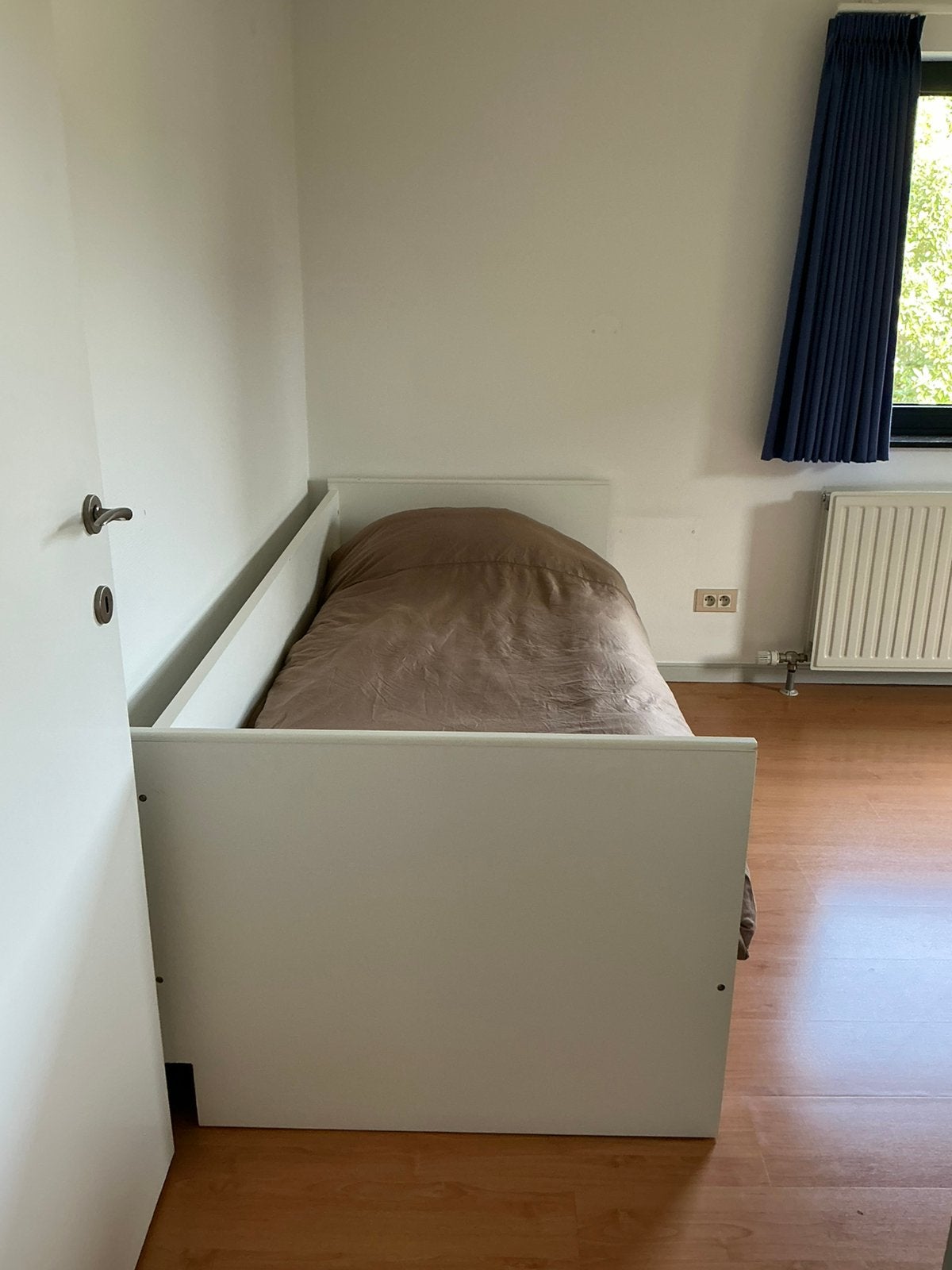 Bedmeubel met lattenbodem en berging onderin, Enlèvement, Utilisé