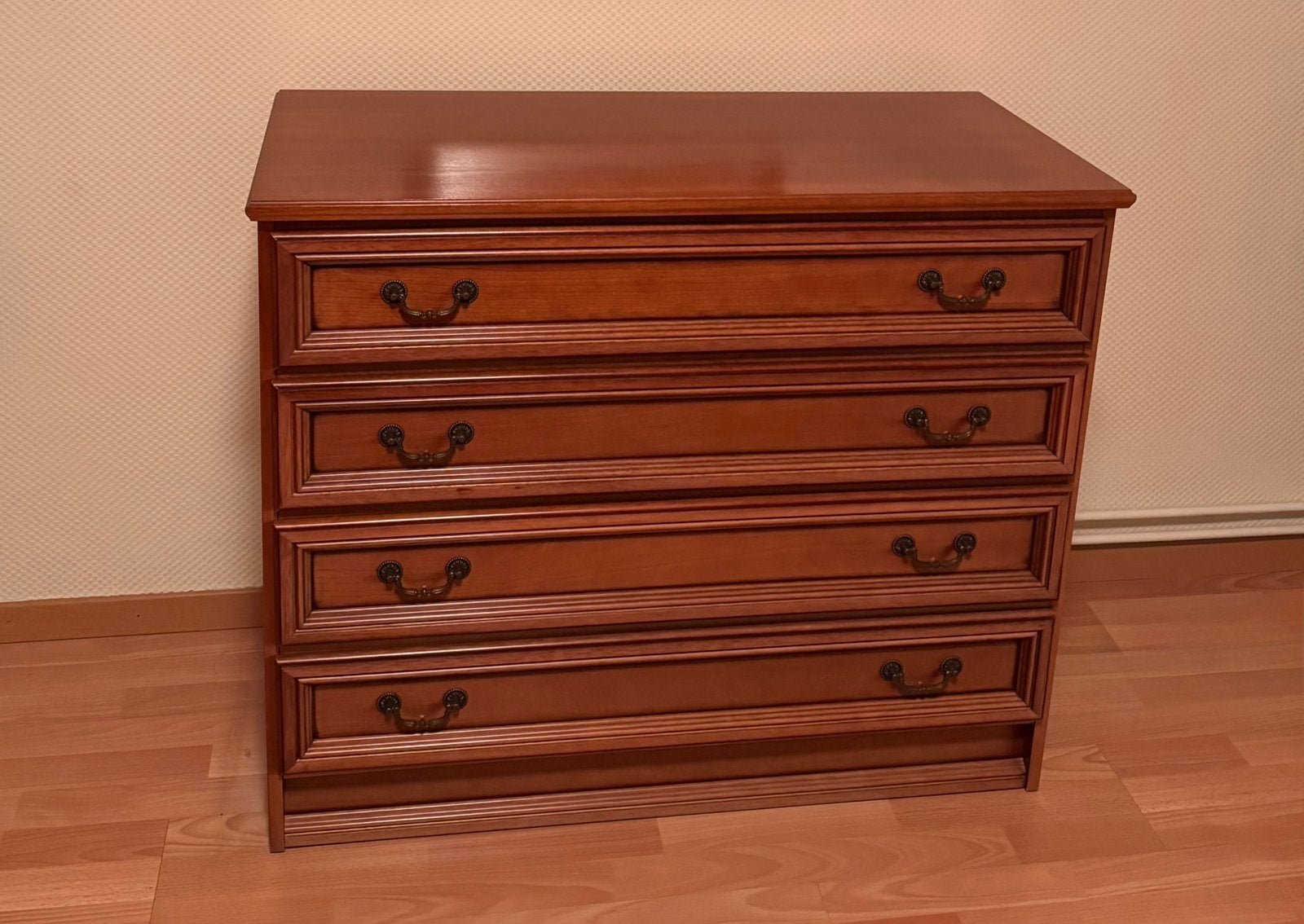 Klassieke houten ladekast – 4 lades, Huis en Inrichting, Ophalen, Gebruikt, Klassiek, 50 tot 100 cm
