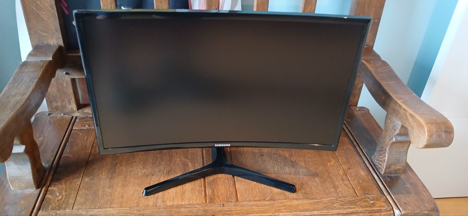 2 beeldschermen 24 inch (prijs voor de 2 samen), Computers en Software, Ophalen, Gebruikt