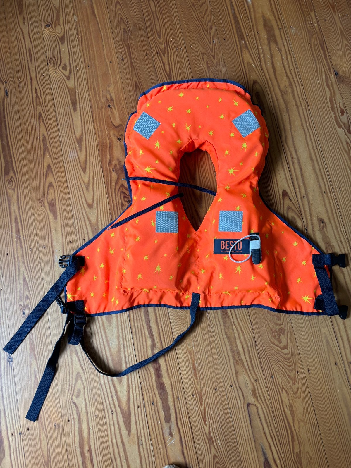 Besto reddingsvest 10 tot 20 kg, Watersport en Boten, Watersportkleding, Zo goed als nieuw, Kind, Ophalen
