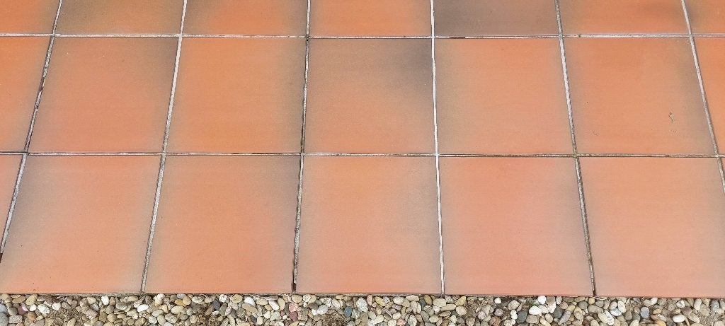 GEZOCHT: Terrastegels 30 cm x 30 cm – rood gevlamd, Enlèvement, Tuiles de terrasse