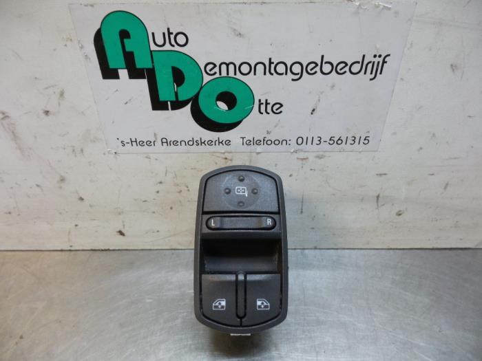 Commutateur vitre électrique d'un Opel Corsa (Corsa D 07-), -, Opel, 3 mois de garantie, Utilisé
