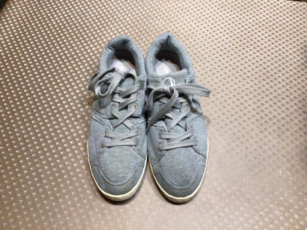 Sneakers levi,s maat 44, Ophalen, Zo goed als nieuw, Sneakers