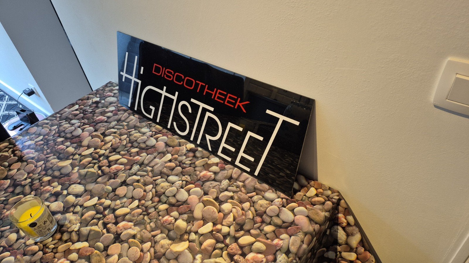 zwart glass  logo van de  bekende discotheek uit hoogstraten, Verzamelen, Ophalen, Gebruikt, Reclamebord