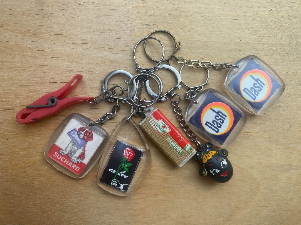 Lot vintage sleutelhangertjes, Verzamelen, Gebruikt, Overige typen, Ophalen of Verzenden, X