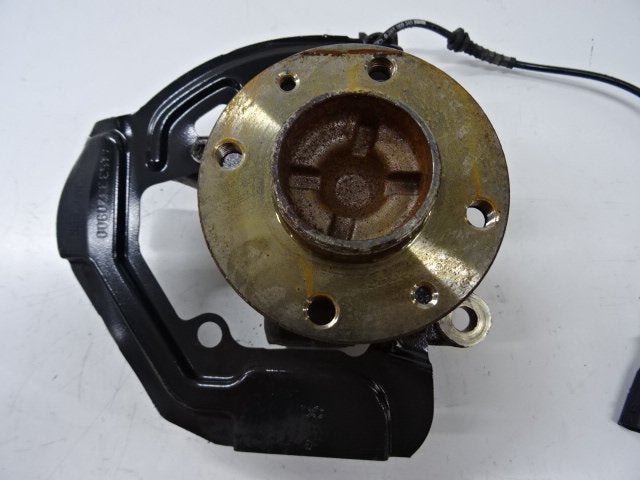 MOYEU DE ROUE AVANT GAUCHE Renault Twingo III (AH), Renault, Mevr. I. Hauben, Utilisé, Rue de l'Espoir 34 34
4030  GRIVEGNÉE, BE