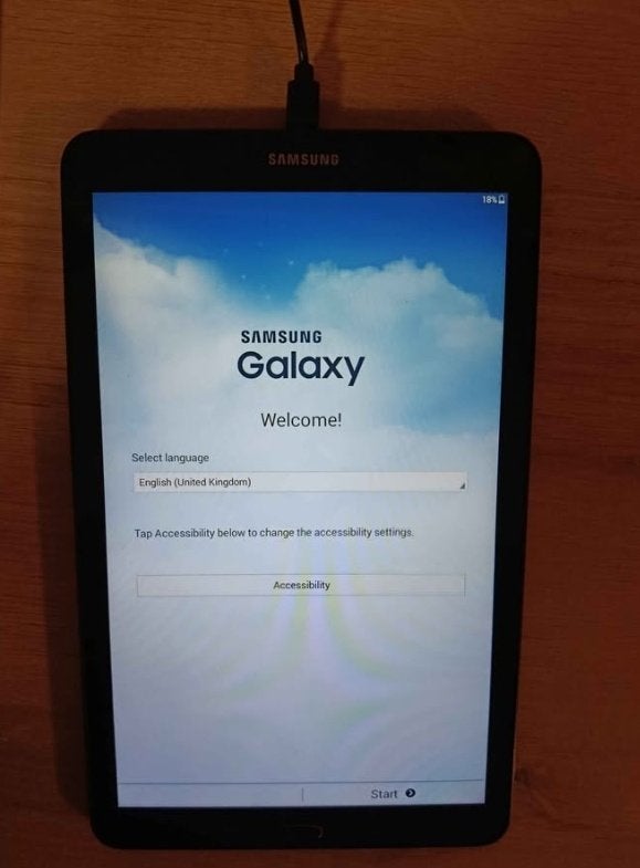 Tablette Samsung Galaxy Tab E – 25€ – Région Mons, Informatique & Logiciels, Android Tablettes, Connexion USB, 10 pouces, Enlèvement