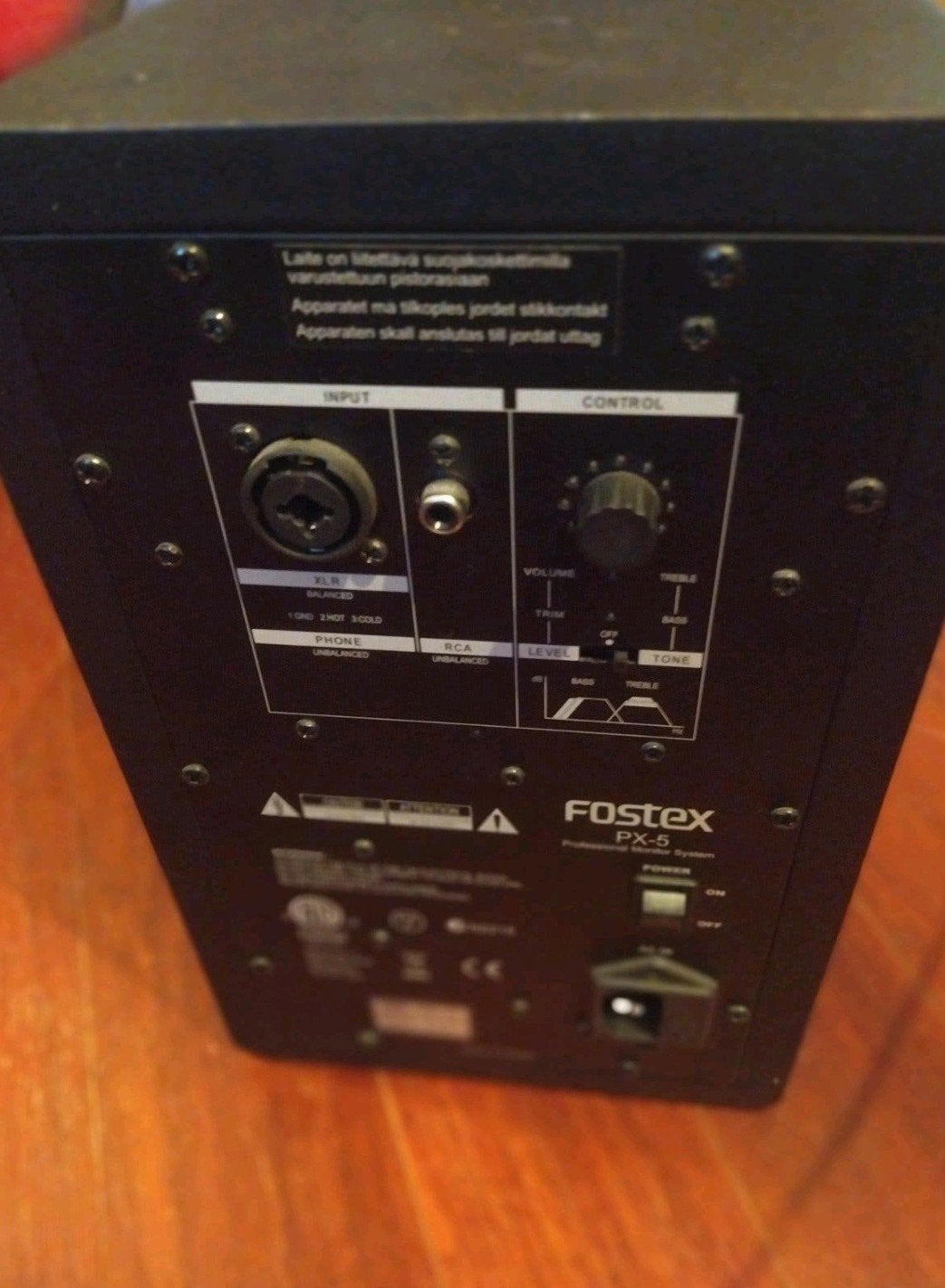 Monitoring professionnel Fostex PX-5, Enlèvement