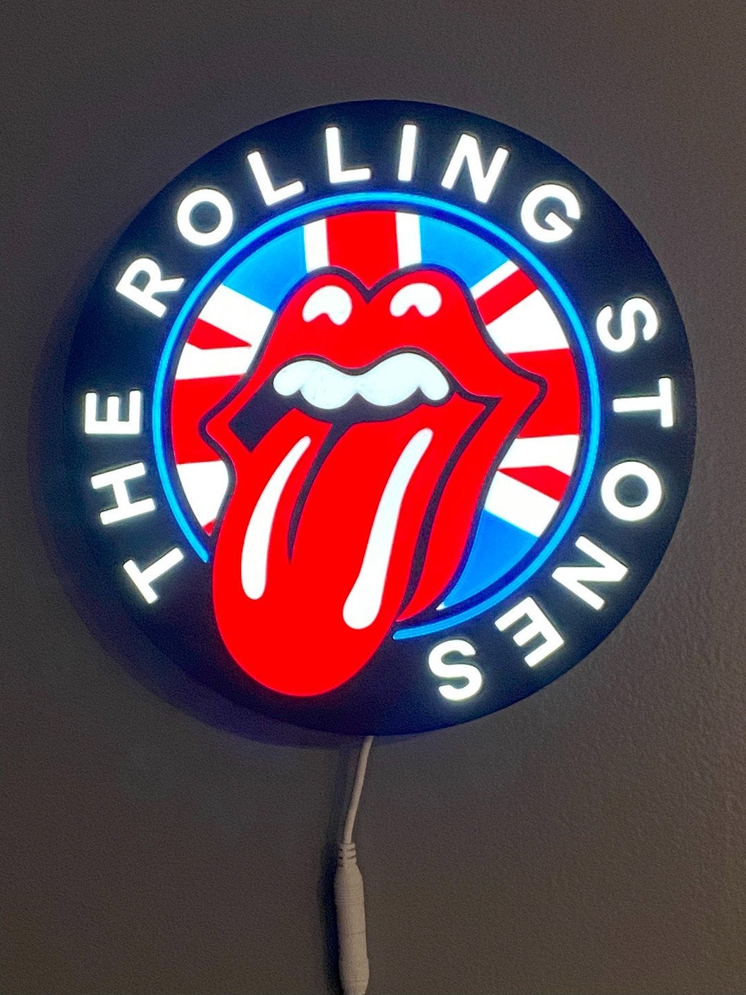 Cette boîte à lumière super cool des Rolling Stones est main, Enlèvement ou Envoi, Neuf, Table lumineuse ou lampe (néon)