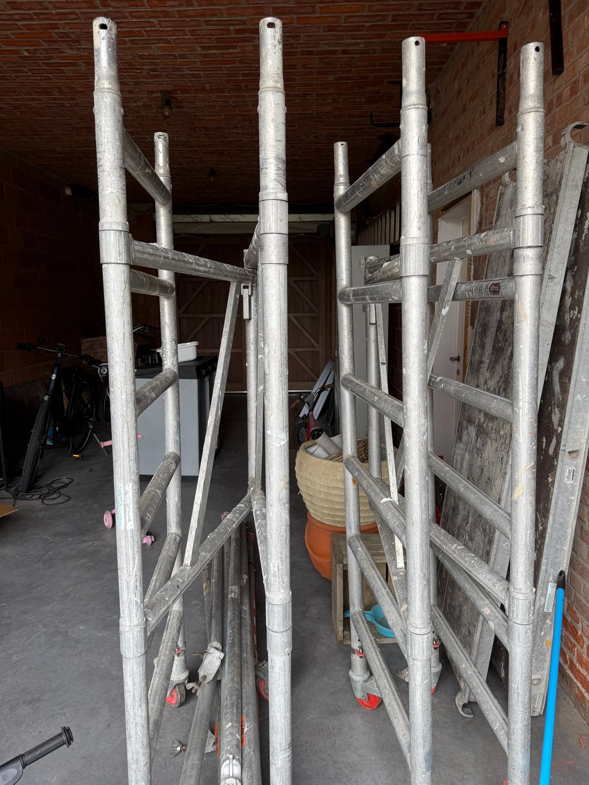Altrex dubbele rol/kamersteiger., Doe-het-zelf en Bouw, Steigers, Ophalen, Gebruikt