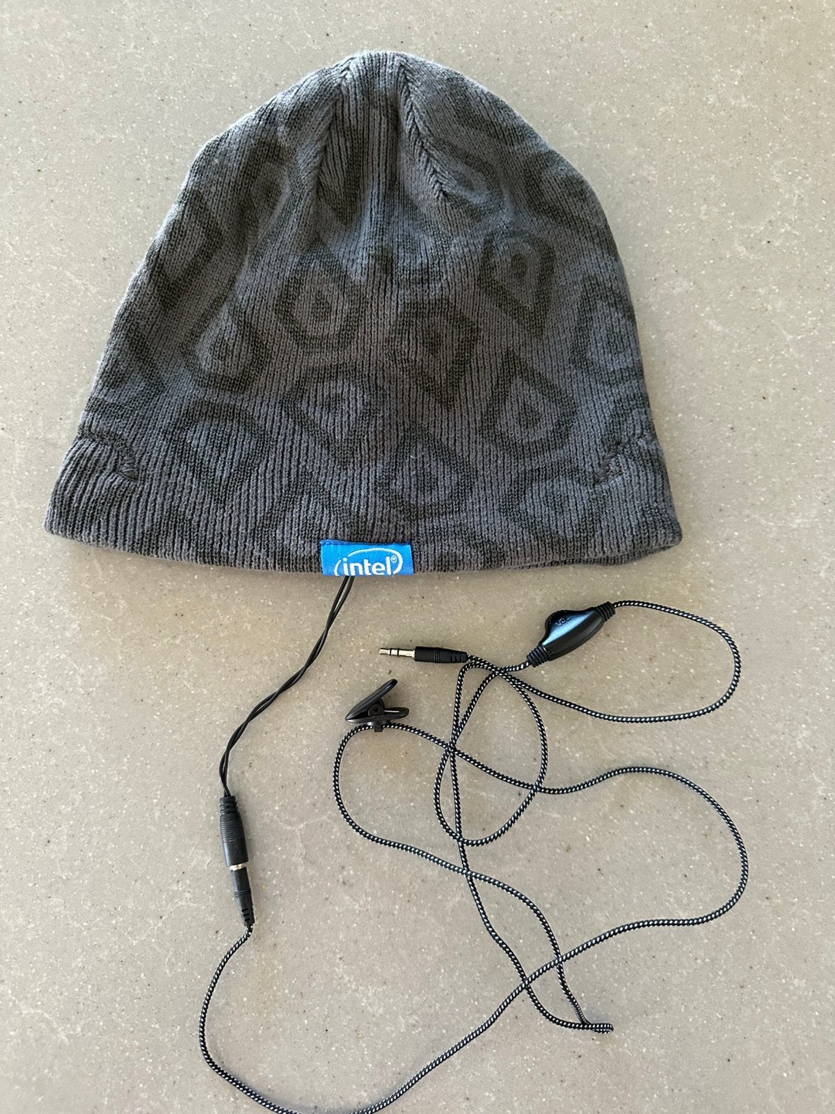 Muts met muziek - speaker beanie, Kleding | Heren, Mutsen, Sjaals en Handschoenen, Ophalen of Verzenden, Zo goed als nieuw, Muts