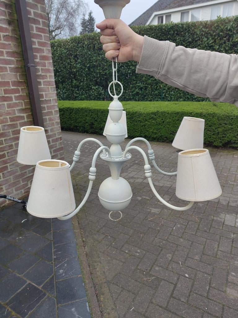 Landelijke luster met 5 kapjes, Enlèvement