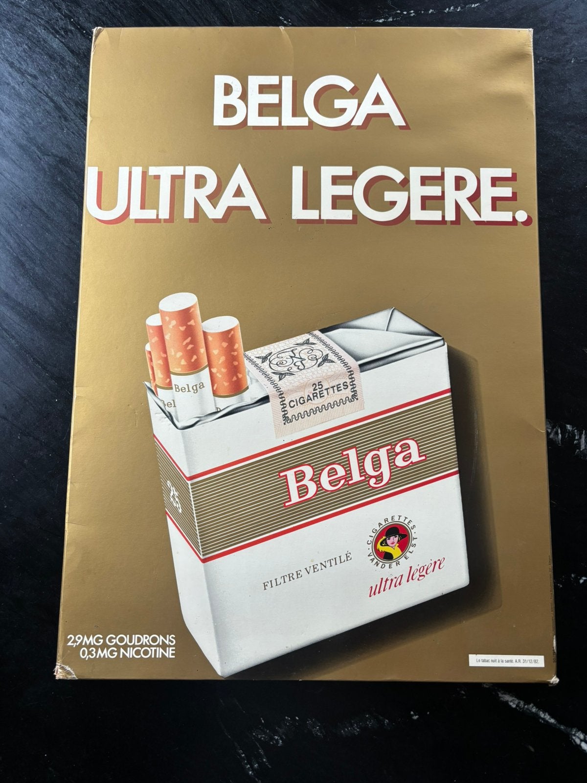 Belga Ultra Legere sigaretten reclamebord/kartonen display, Ophalen of Verzenden, Zo goed als nieuw, Reclamebord