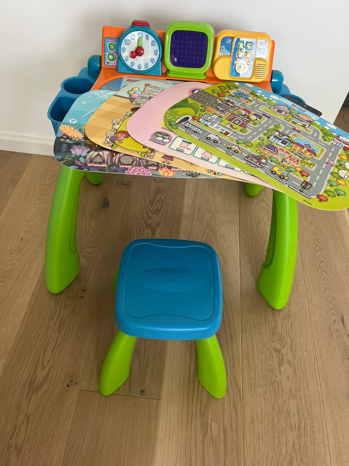 Vtech mijn magisch bureau - speeltafel, Kinderen en Baby's, Kinderkamer | Tafels en Stoelen, Gebruikt, Ophalen