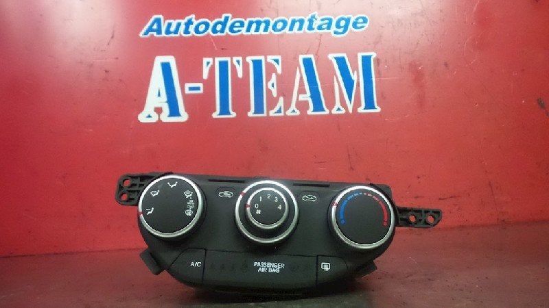 PANNEAU DE COMMANDE CHAUFFAGE CLIMATISATION Carens II (FJ), Kia, Info@kia.de, Utilisé, Theodor-Heuss-Allee 11
60486  Frankfurt am Main, DE
