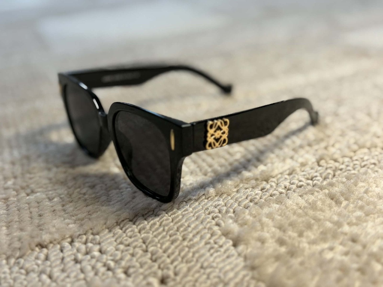 Lunette de soleil de luxe, Enlèvement, Comme neuf