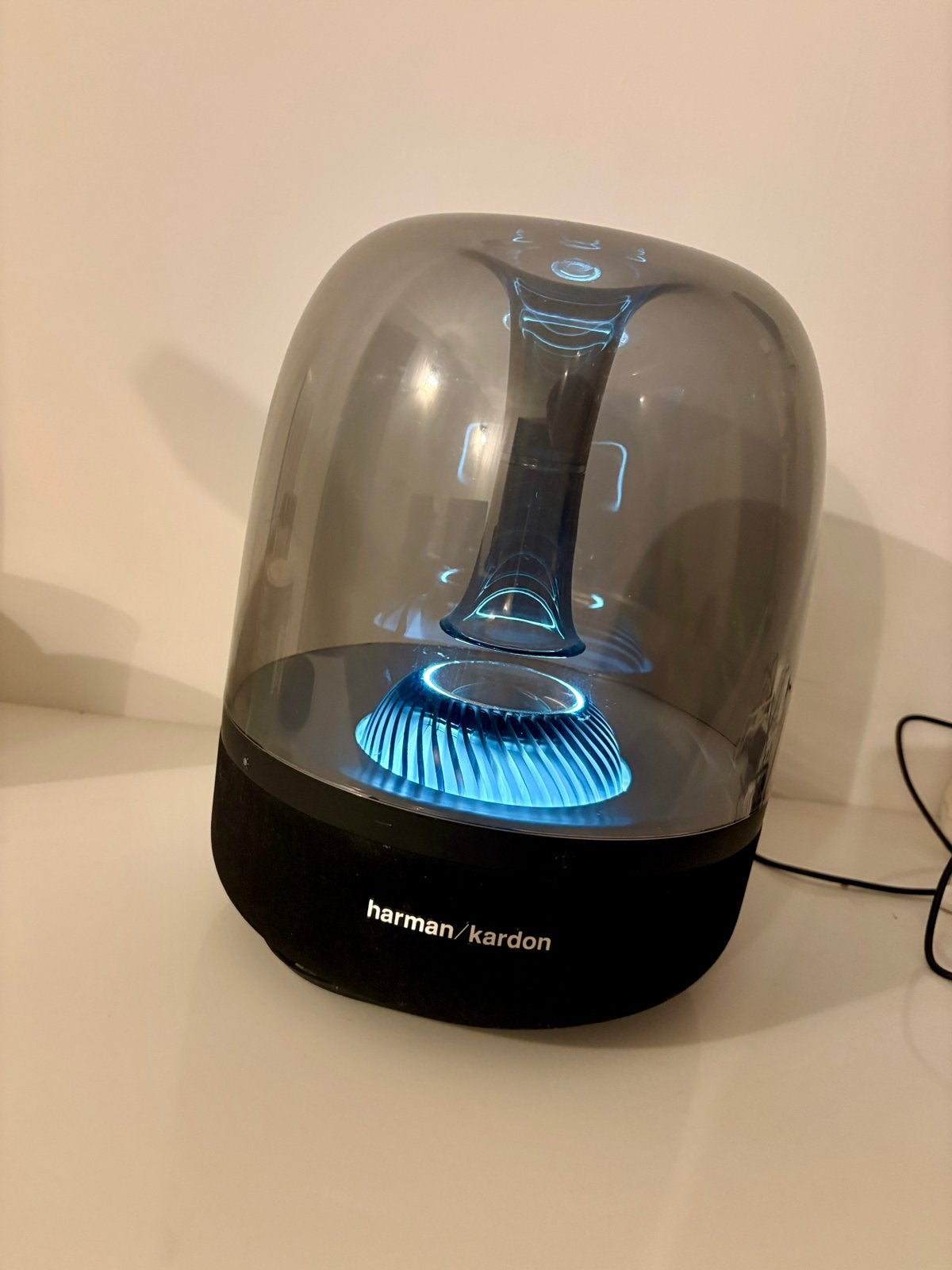 Harman Kardon Aura Studio Bluetooth speaker, Enlèvement ou Envoi, Comme neuf