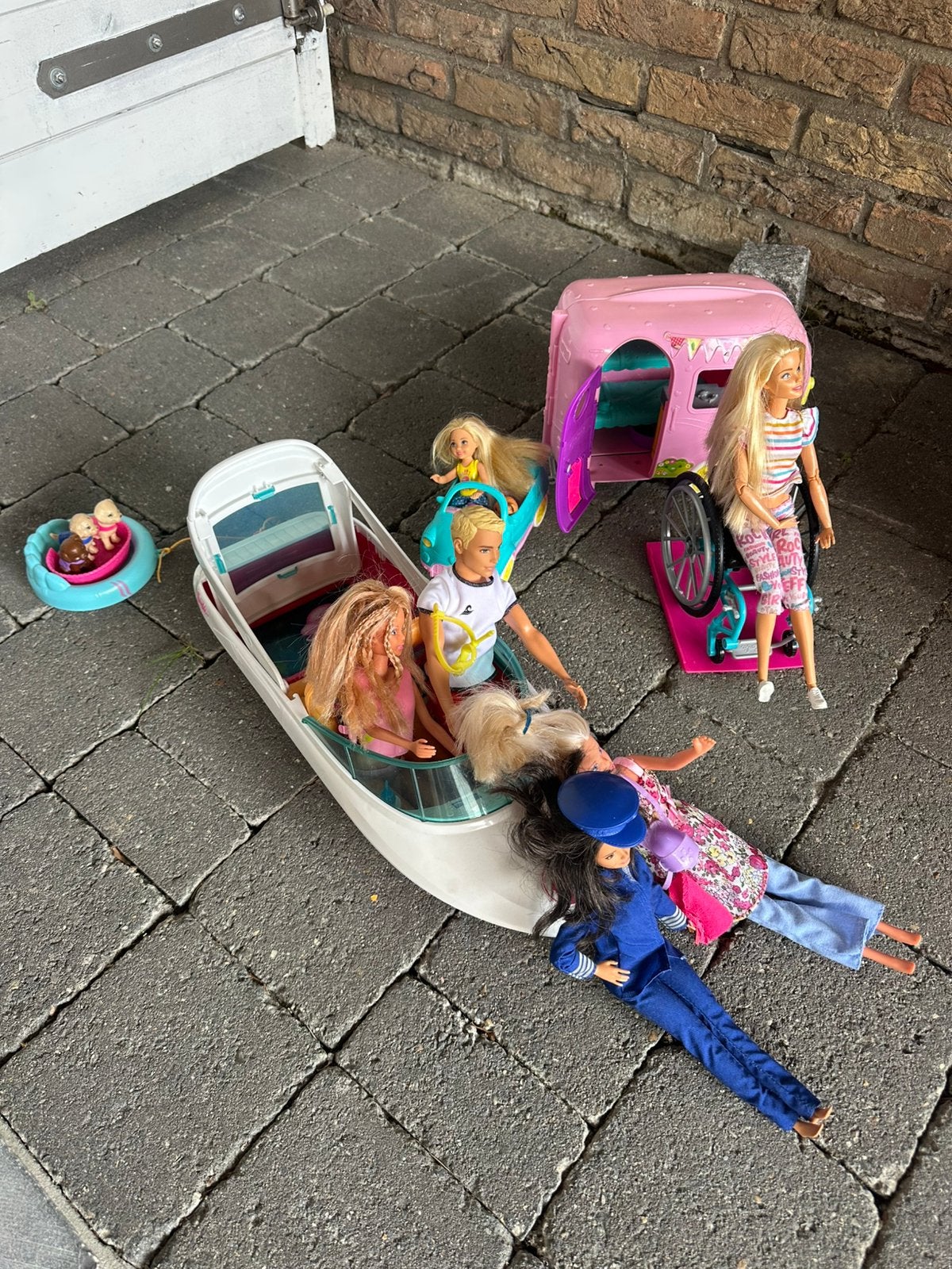 Barbie-bundel - merk Barbie/Mattel, Kinderen en Baby's, Speelgoed | Poppen, Zo goed als nieuw, Barbie, Ophalen