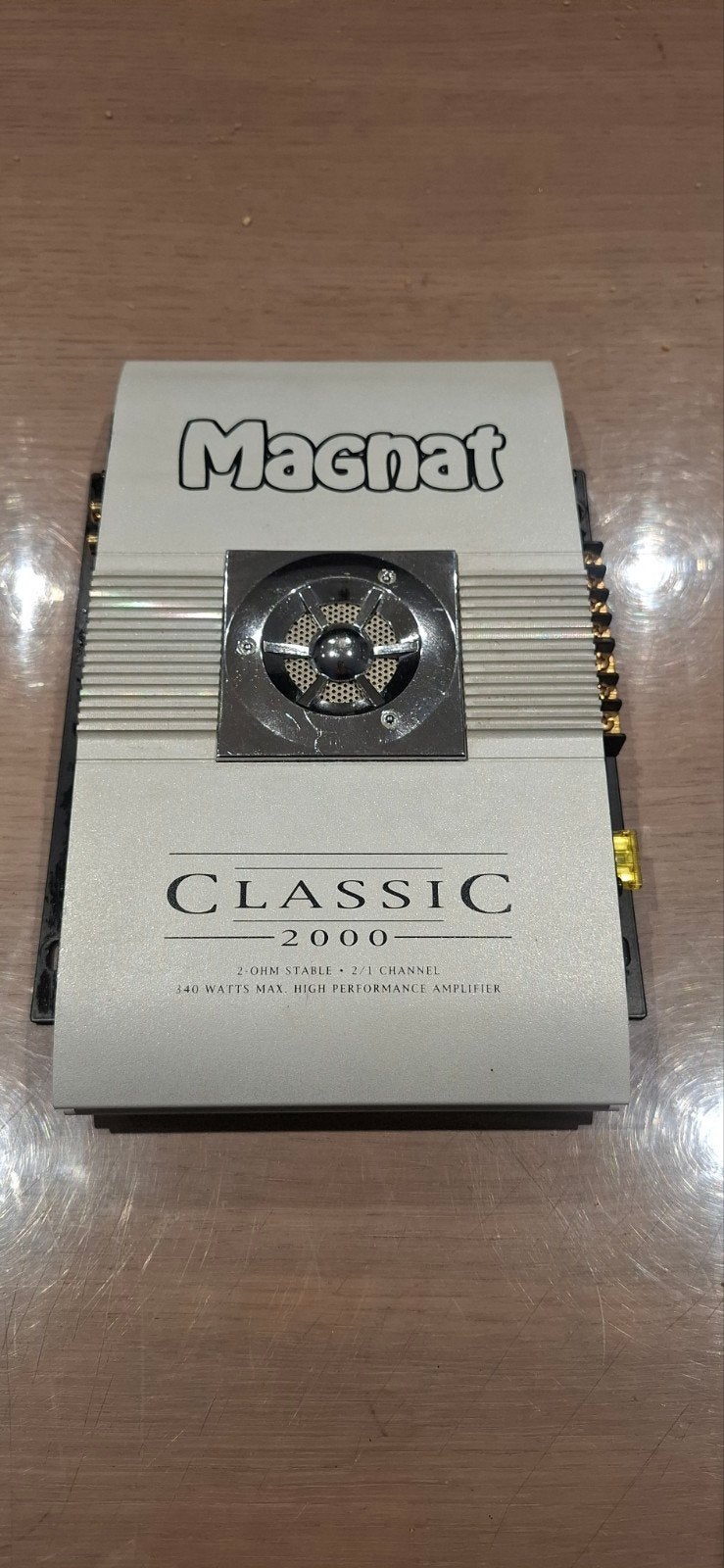 Magnat auto versterker 340 Watt, Autos : Divers, Haut-parleurs voiture, Enlèvement, Utilisé