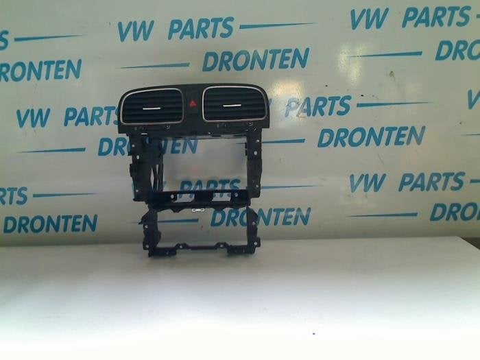 Grille aération tableau de bord d'un Volkswagen Golf, Volkswagen, -, 3 mois de garantie, Utilisé