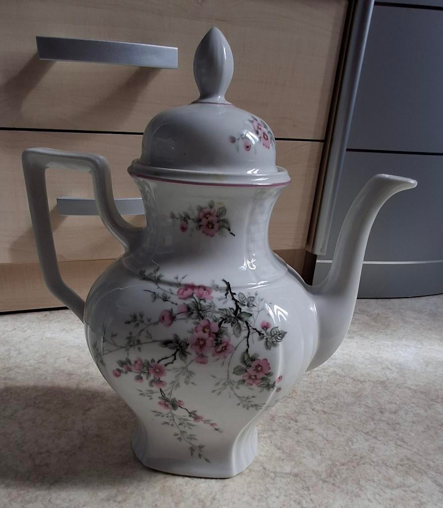 Theepot Bavaria, Ophalen