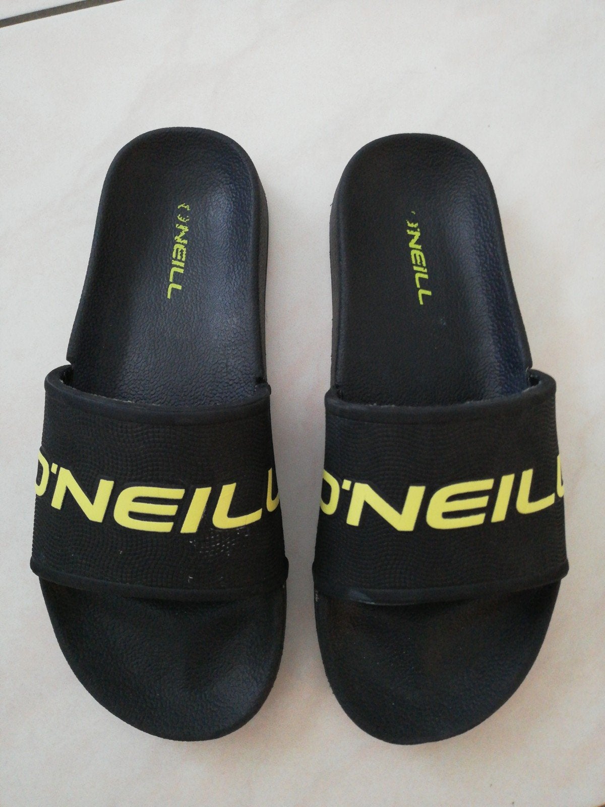 Badslippers O'Neill maat 35 zwart, Kinderen en Baby's, Kinderkleding | Schoenen en Sokken, Ophalen, Gebruikt, O'NEILL., Overige typen