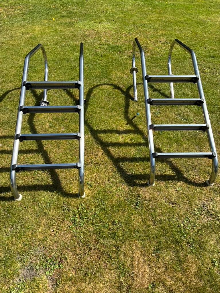 Zwembad trappen 4 treden, Tuin en Terras, Ophalen, Zo goed als nieuw