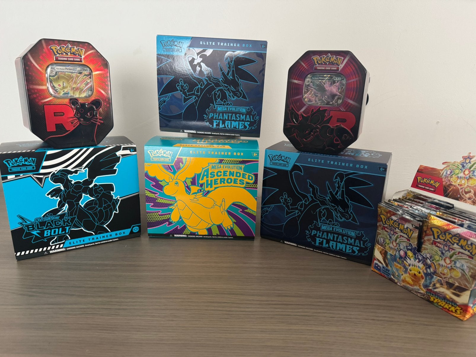 Lot Pokemon tins en trainer boxen geopend, Ophalen of Verzenden, Gebruikt, Boosterbox