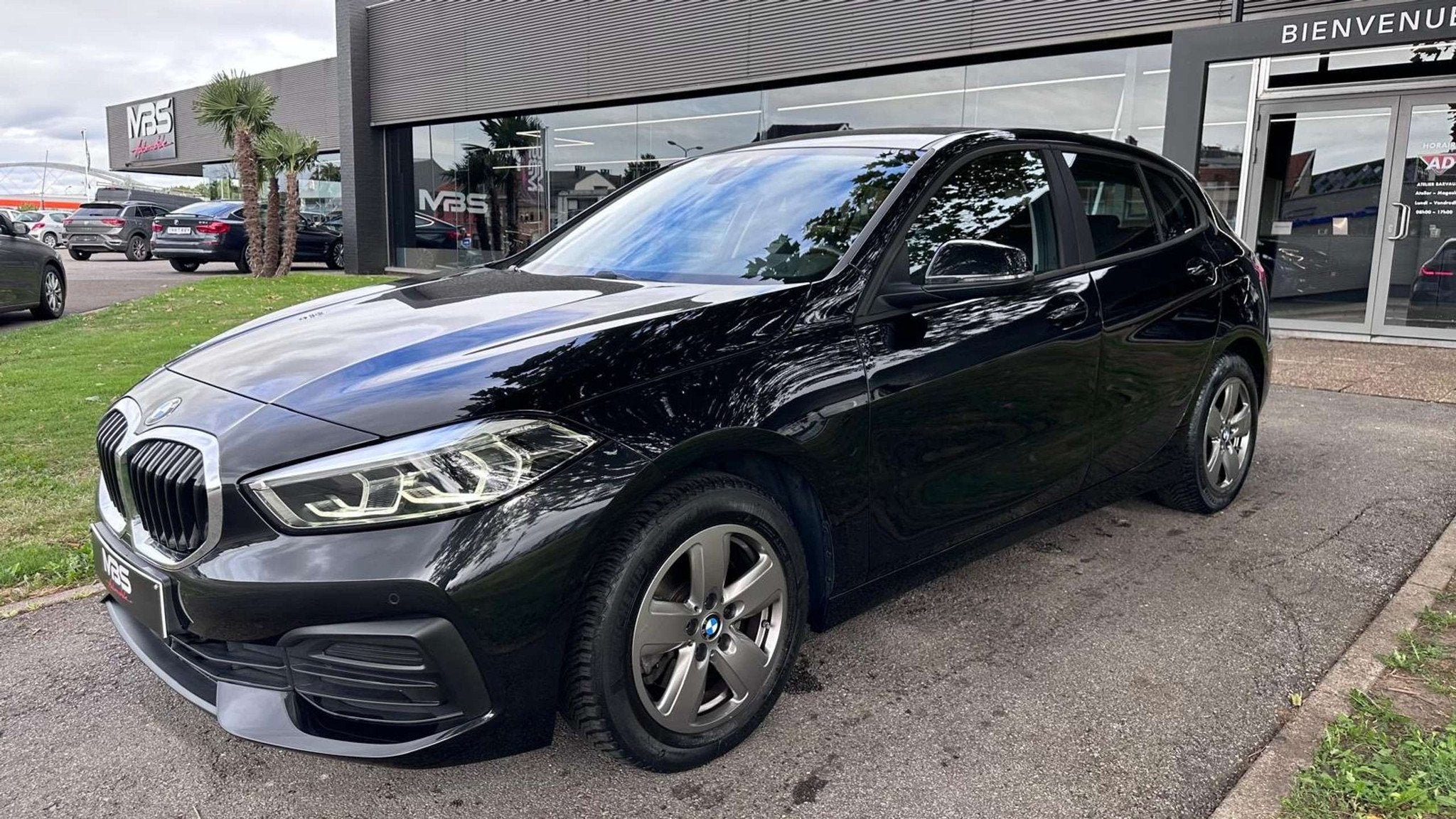 BMW 1 Serie 116 *XENON* NAVI* TVAC* 1PROP* CRUISE* GARANTIE, Autos, BMW, Achat, Euro 6, Entreprise, Noir