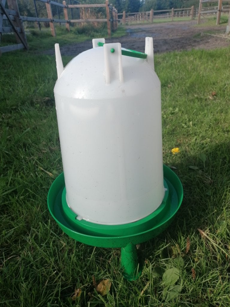 drinksilo voor kippen, Kip
