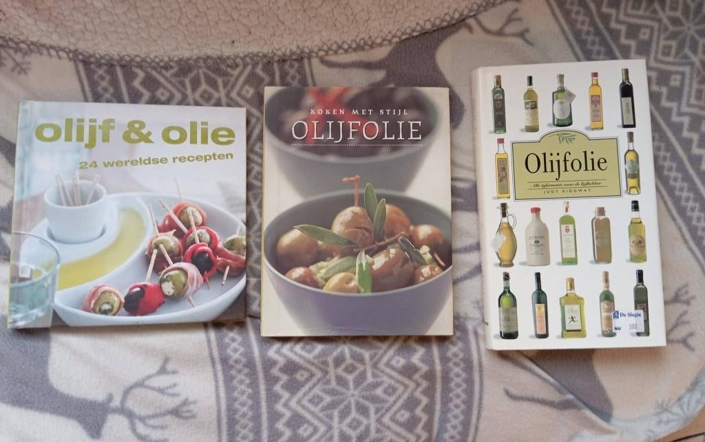 3 boeken olijfolie, Verzenden, Zo goed als nieuw