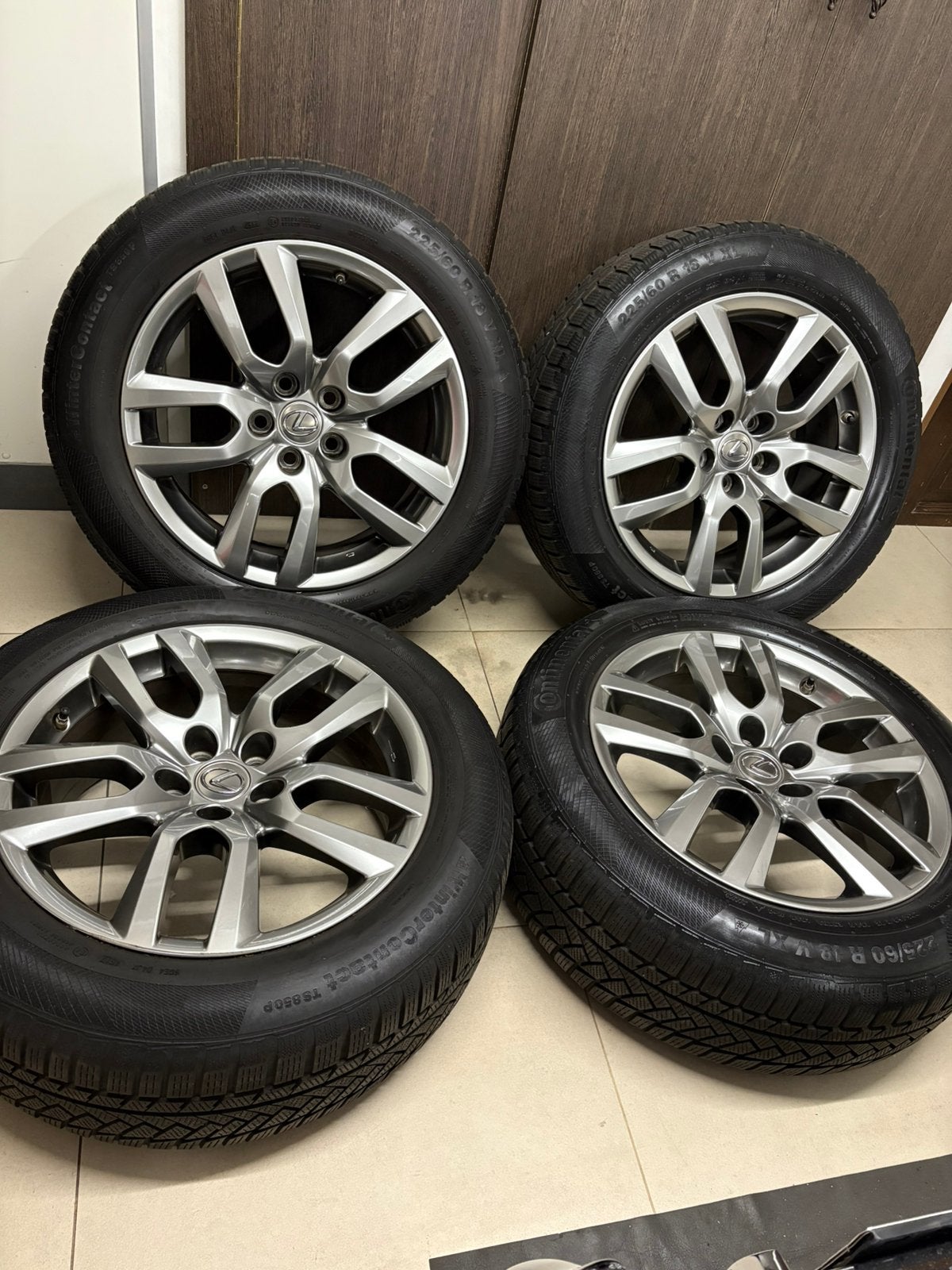 Lexus velgen 225/60/18, Ophalen, Lexus