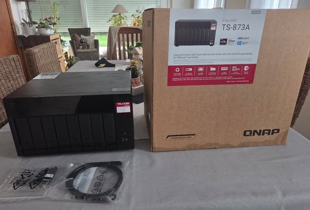 QNAP NAS TS-873a, Enlèvement ou Envoi, Utilisé