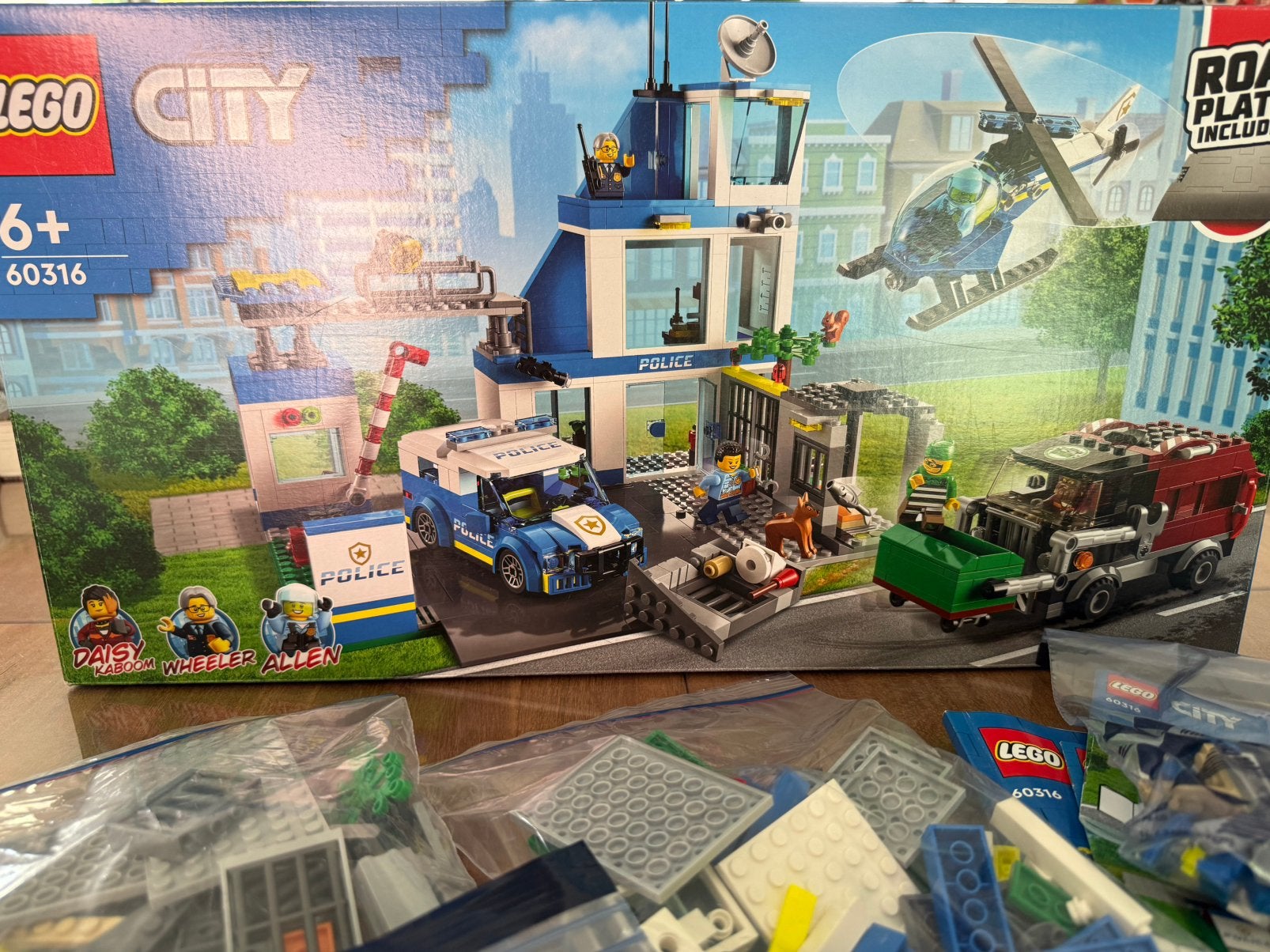Lego city 60316 politiekantoor, Kinderen en Baby's, Speelgoed | Duplo en Lego, Ophalen, City, Compleet, Lego