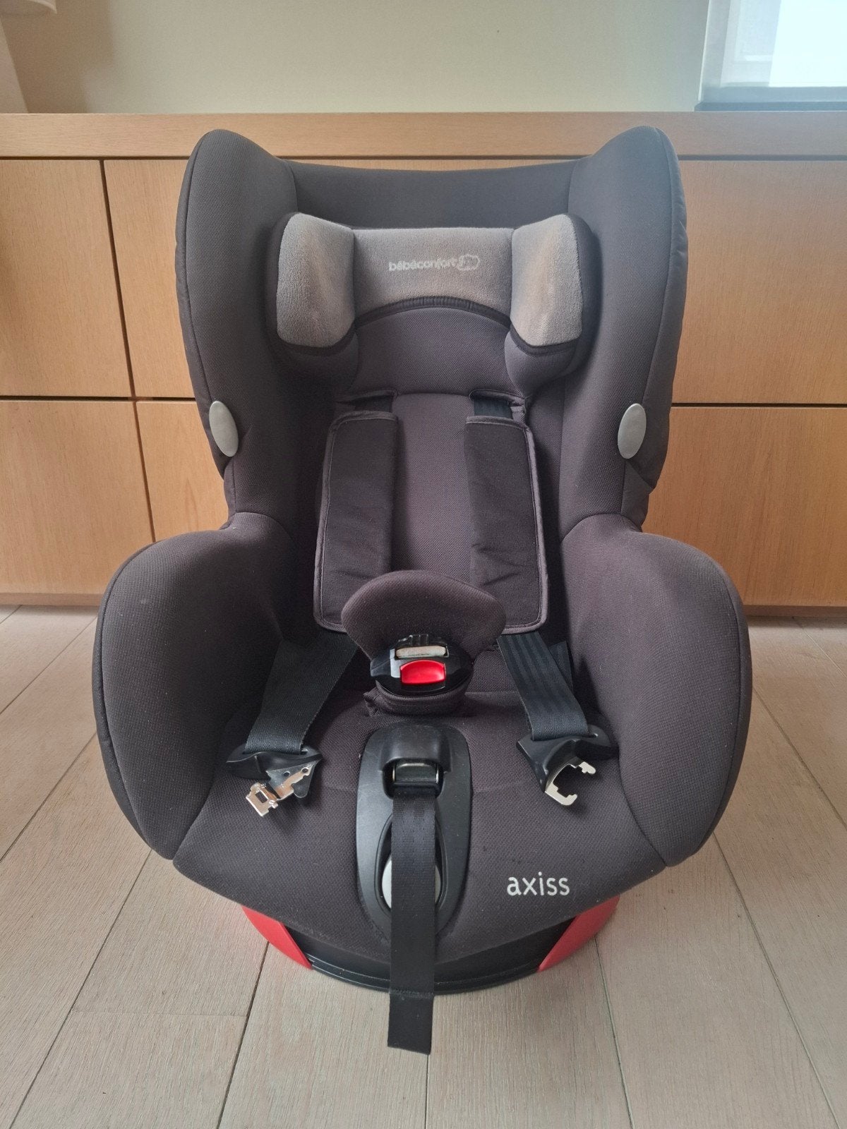 Autostoel draaibaar 9-18kg. Bébéconfort axiss, Ophalen