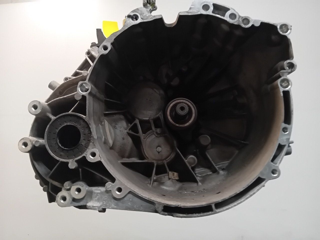 Versnellingsbak schakel Volvo V40, Onderdelen@venauto.nl, Van der Ven Autorecycling B.V., Ettenseweg 76, 4706 PB Roosendaal, The Netherlands