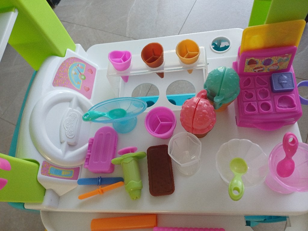 Play-Doh - Kitchen Creations Ultieme Ijscowagen, Kinderen en Baby's, Speelgoed | Educatief en Creatief, Ophalen of Verzenden, Zo goed als nieuw