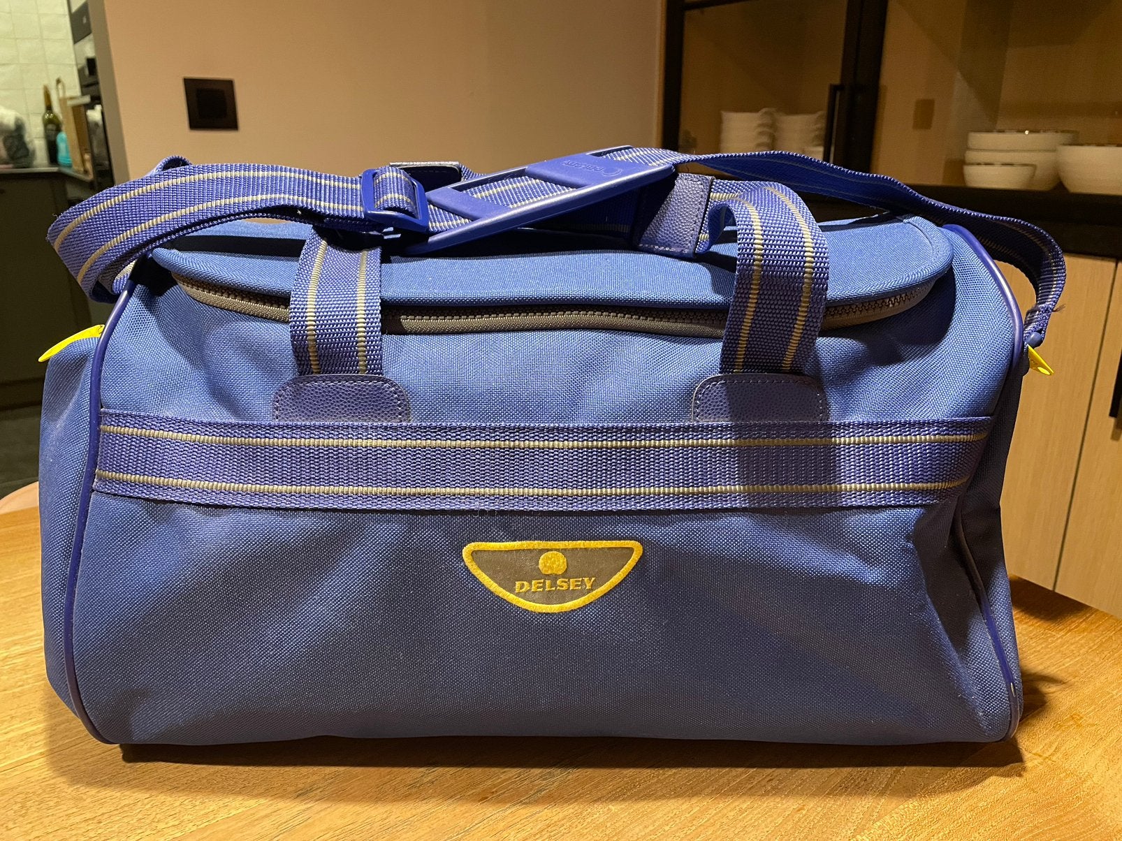 Mooie weekendtas Delsey, 40 tot 60 cm, 30 cm of meer, Blauw, Minder dan 35 cm