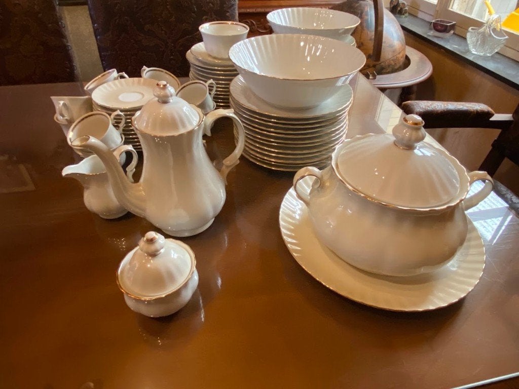 Service en porcelaine 12 personnes, Antiquités & Art, Enlèvement