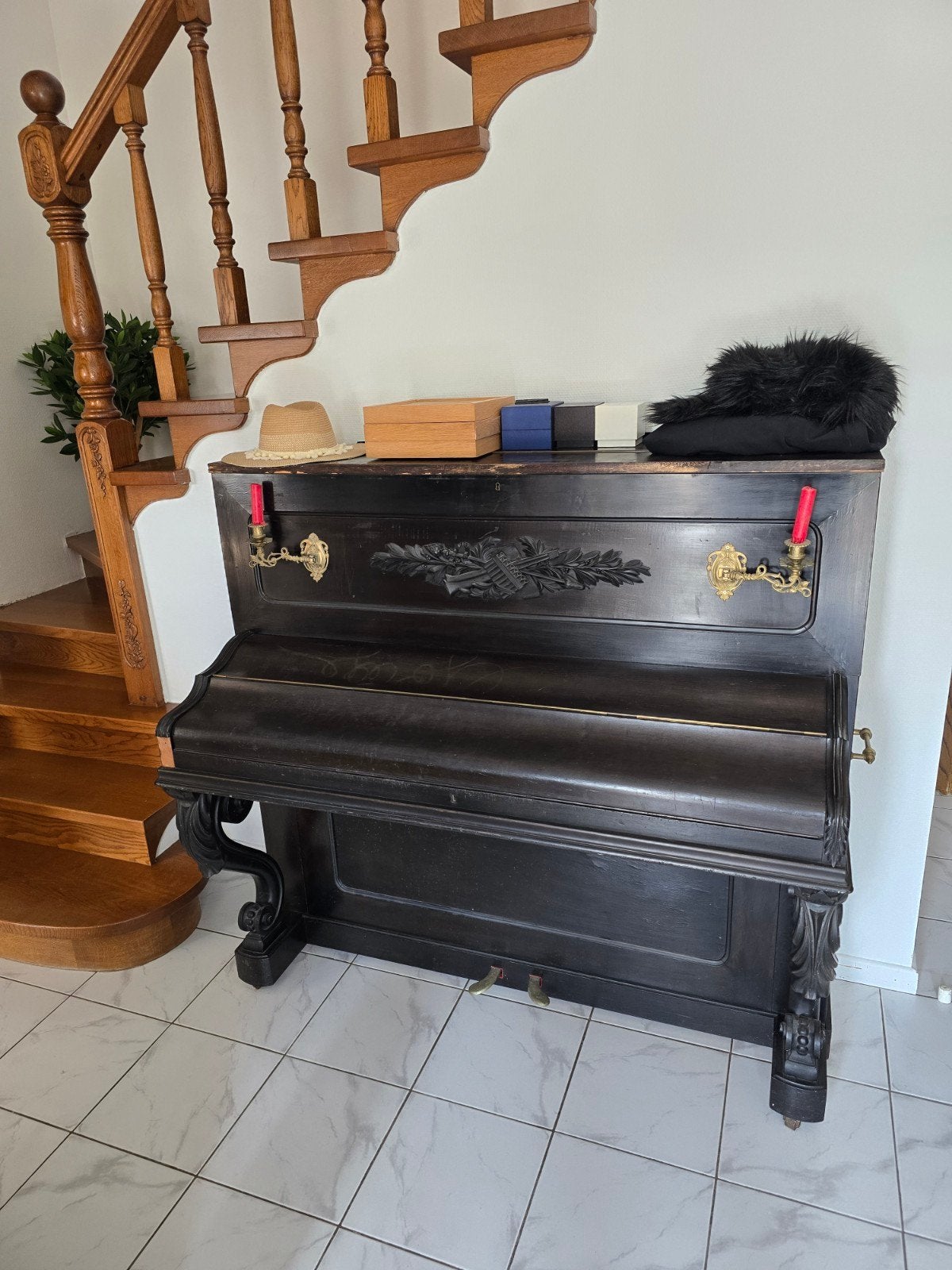 Antieke zwarte piano, Muziek en Instrumenten, Piano's, Ophalen, Gebruikt, Zwart, Piano